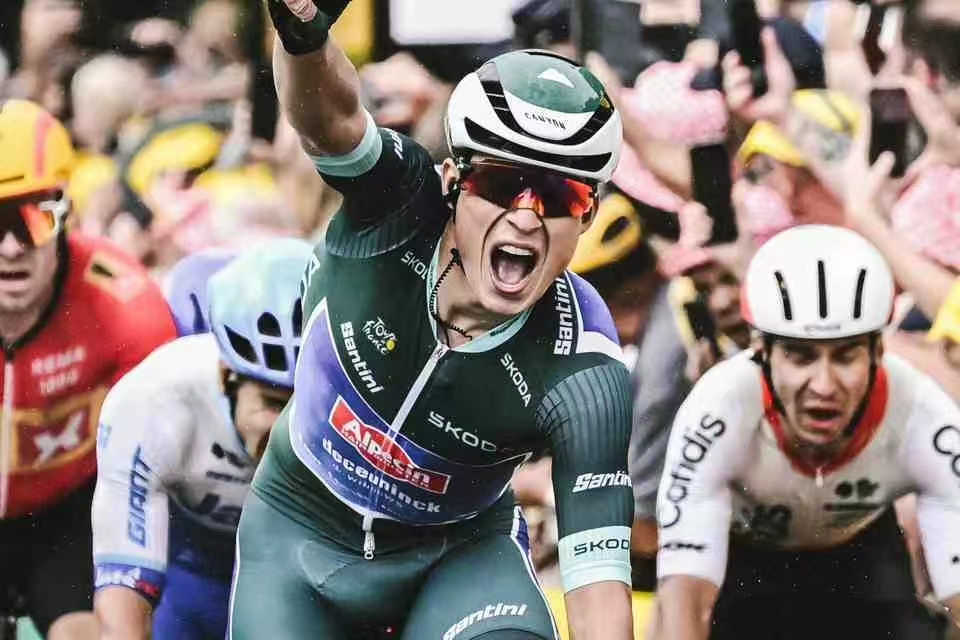 Phillipson scatta forte, la gloria è del Team Katusha Alpecin